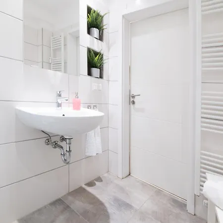 Near Main Train Station & Old Hall Wuppertal