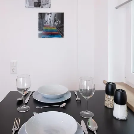 Daire Near Main Train Station & Old Hall Wuppertal