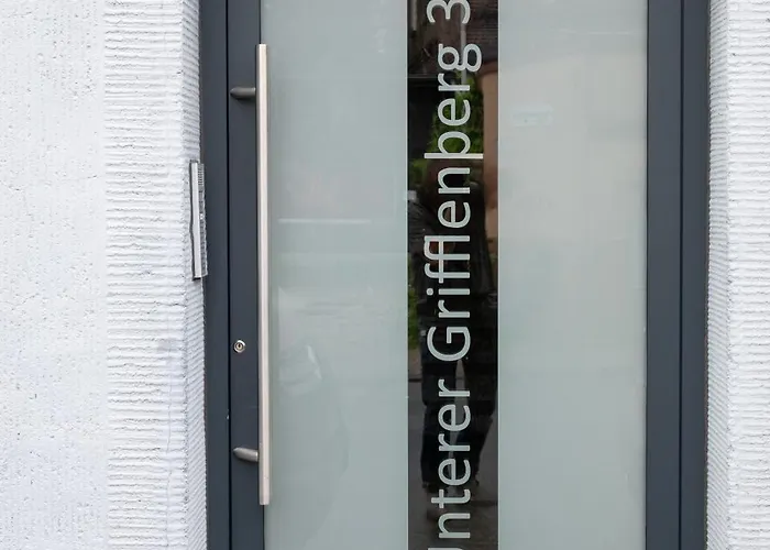 Near Main Train Station & Old Hall * 伍珀塔尔