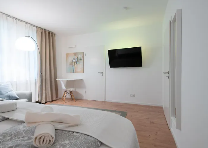 Near Main Train Station & Old Hall *